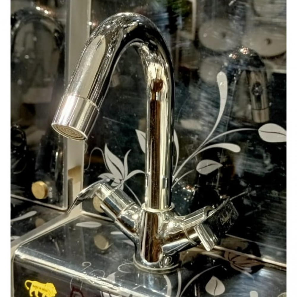 Kitchen Sink Faucet - photo
