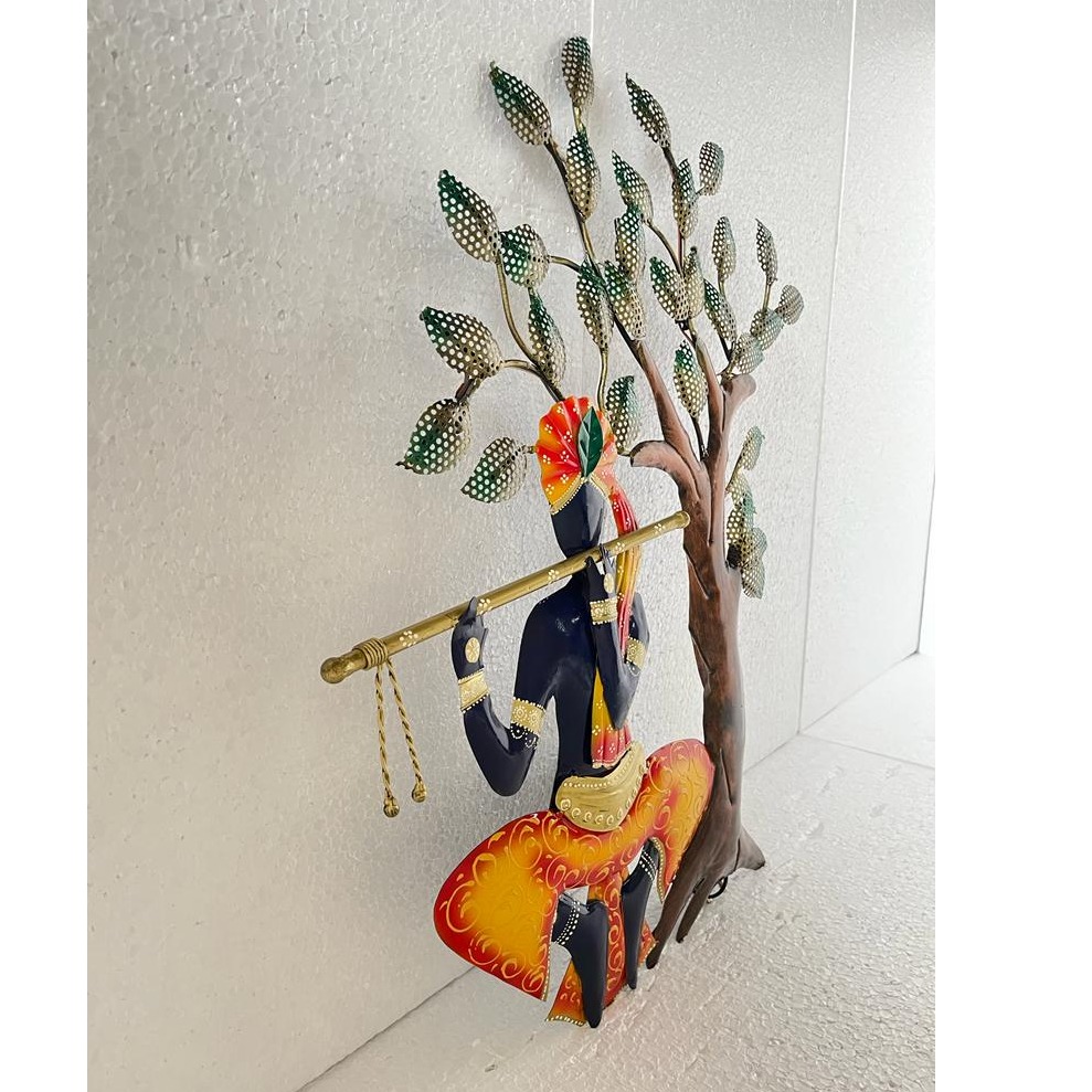 A Tree With Krishna Flute - left_view