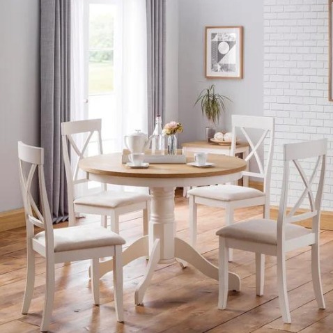 Davenport Round 4 Seater Dining Table